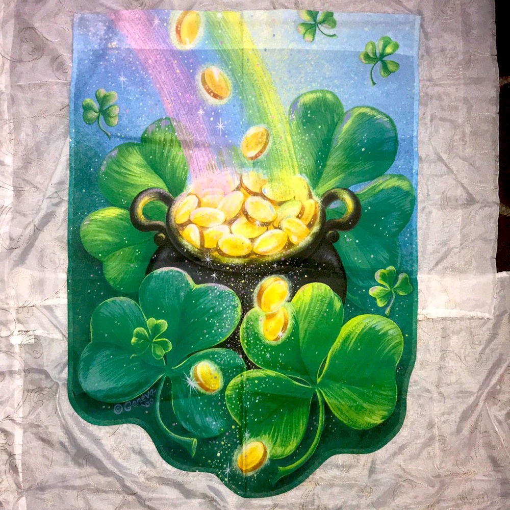 Lucky Pot Of Gold great condition
